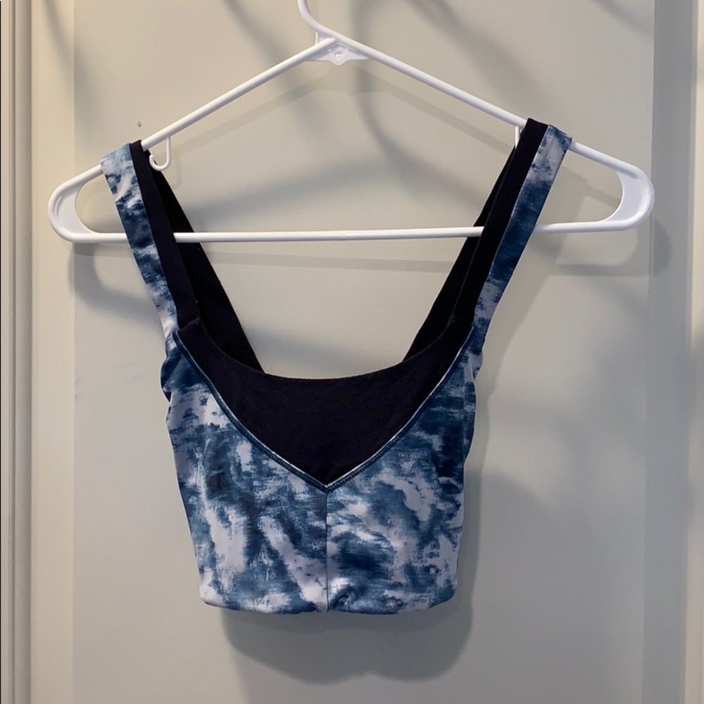 Lululemon sports bra
